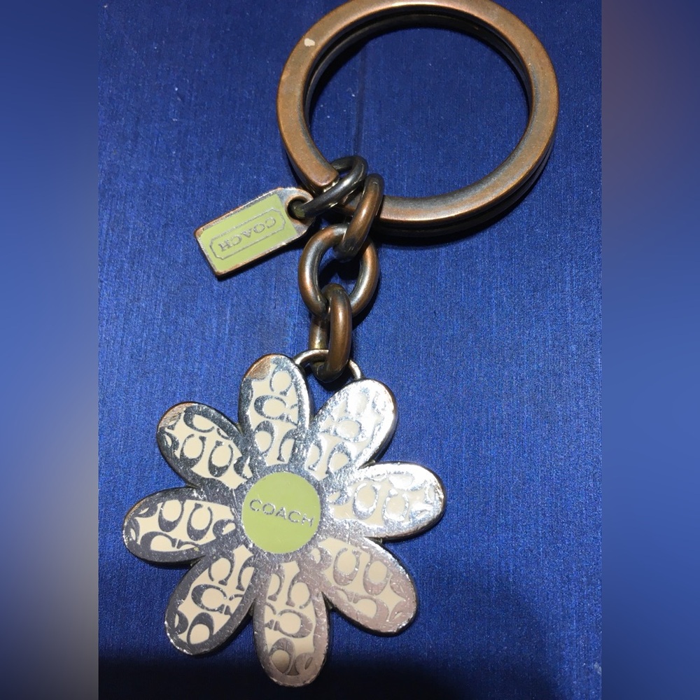 COACH Sunflower Rare Retired Keychain Key Chain Purse Charm Fob - Picture 3 of 9